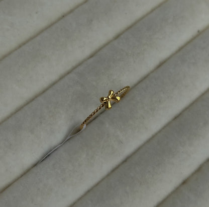 Tiny Bow Ring