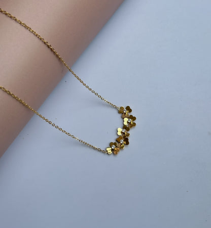Crush Petal Necklace