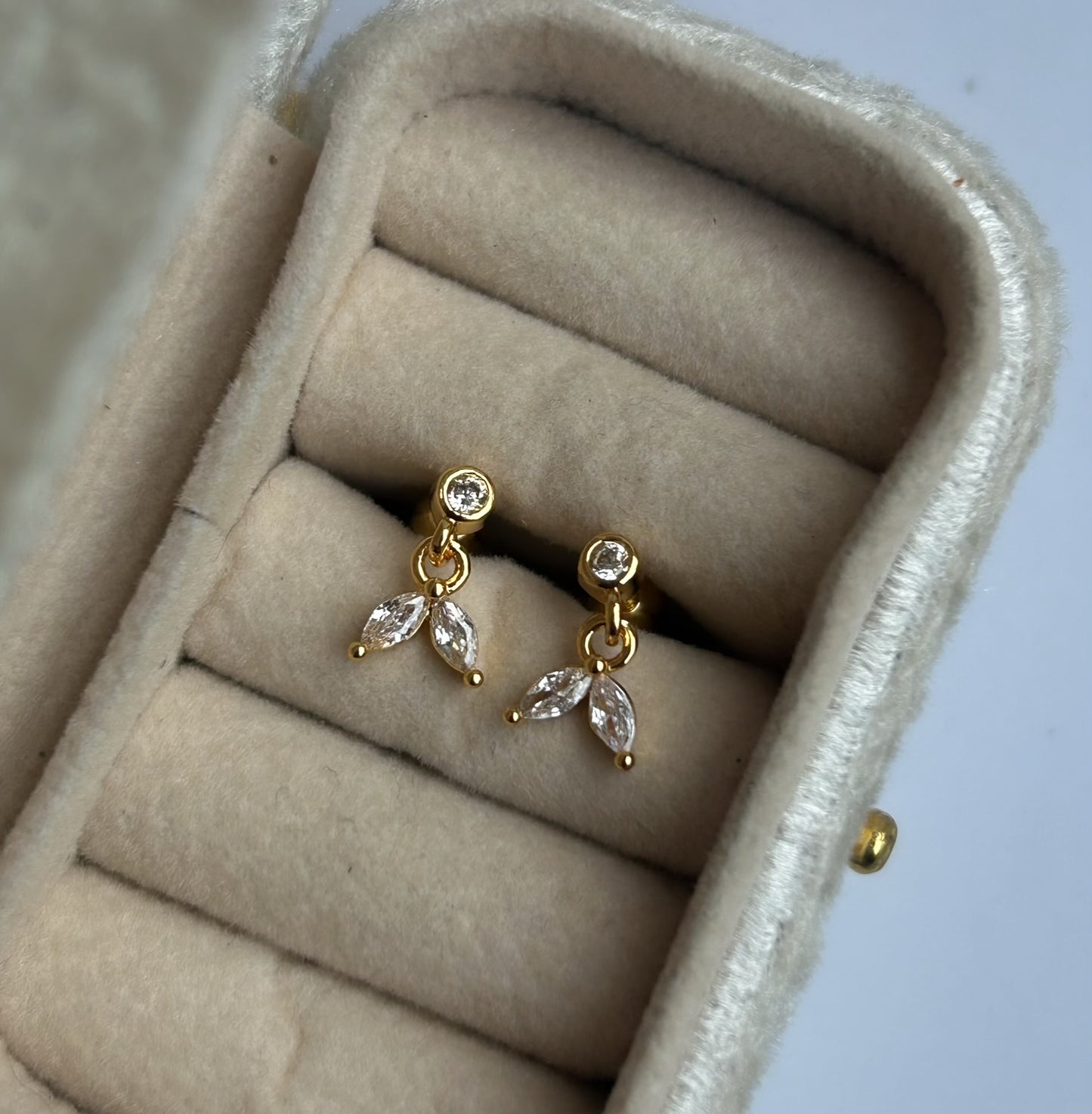 Dainty Drops Collection