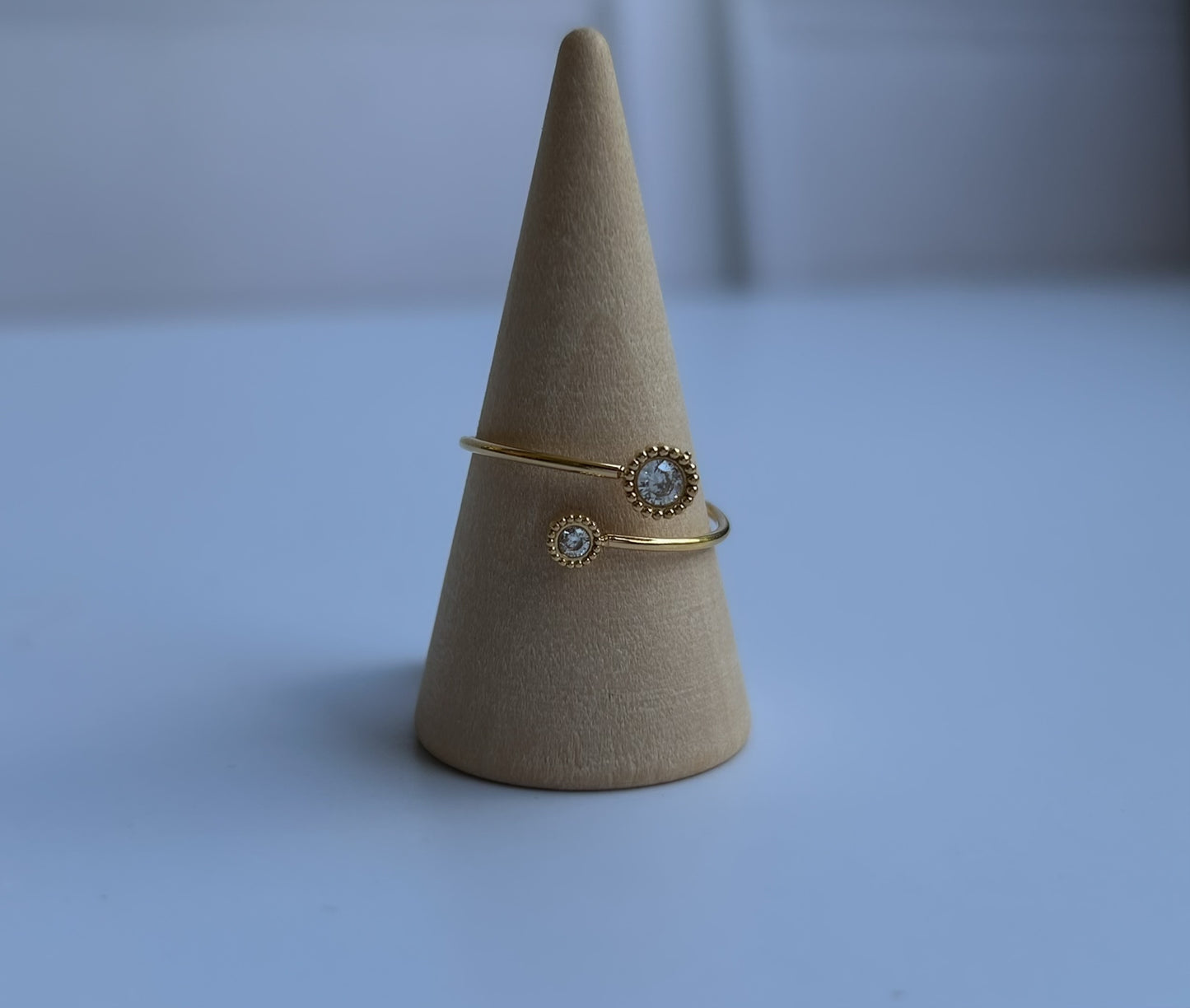 Lustre Ring