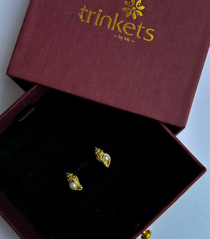 Shell Glow Studs
