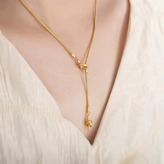 Bare Bond Necklace
