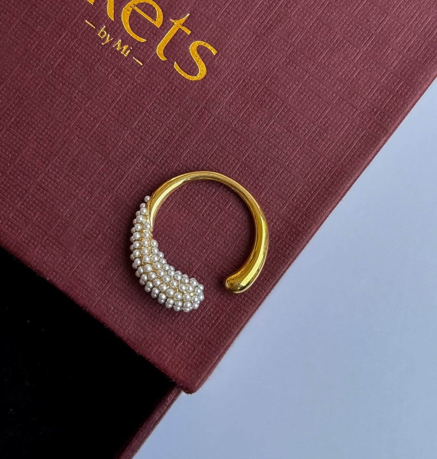 Pearlace Ring