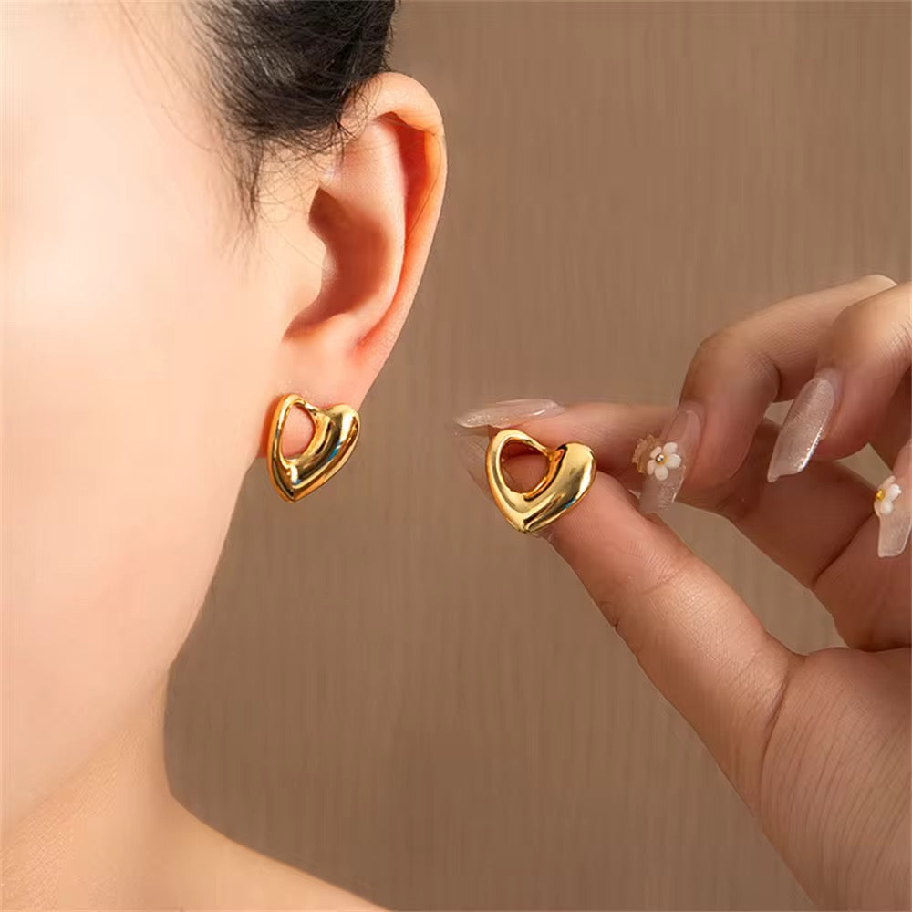 Pufflove Studs