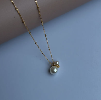 Soft Pearl Necklace