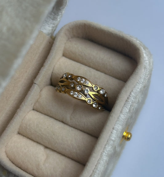 Luxe Loop Ring