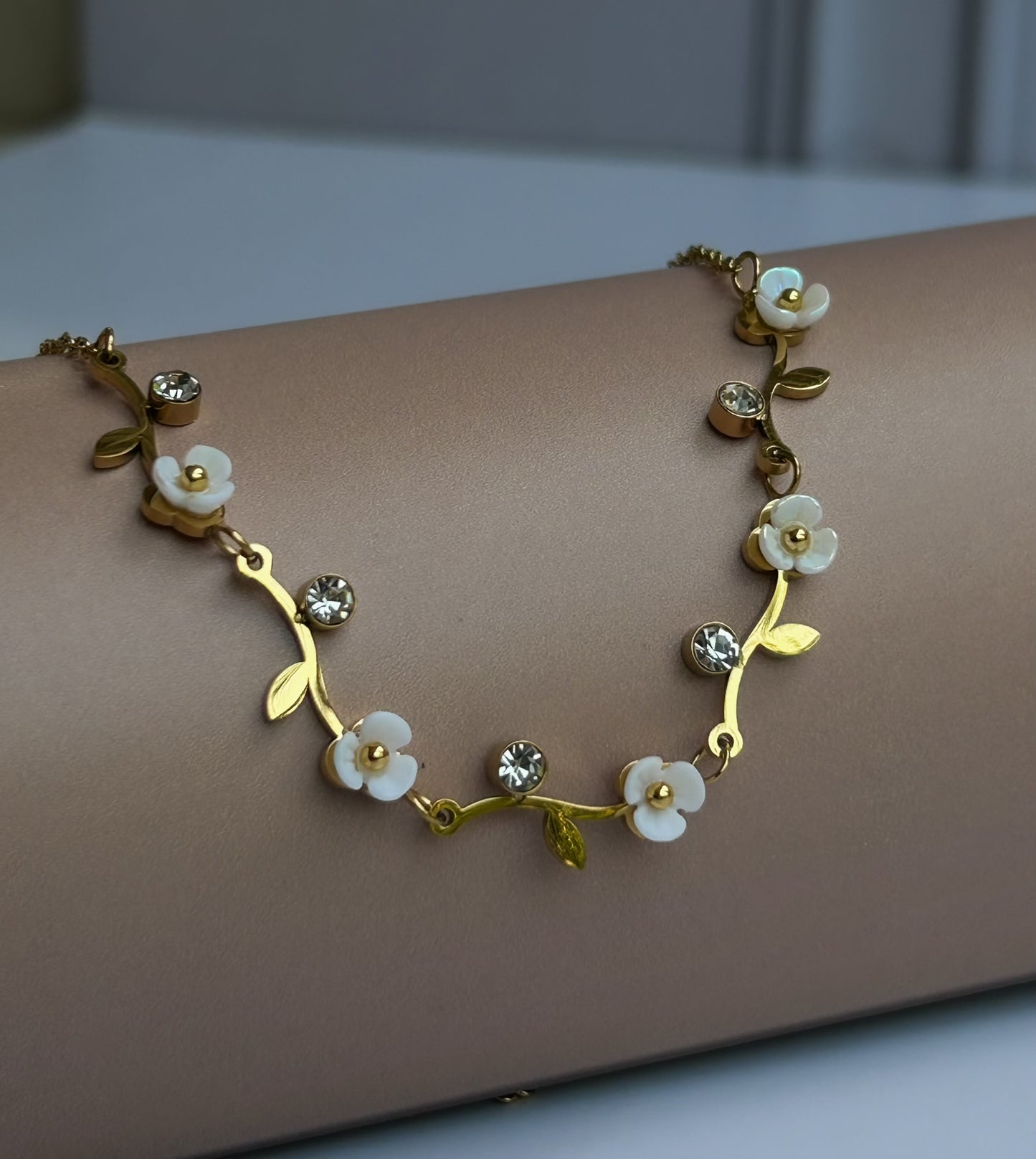 Lush Twig Necklace
