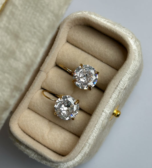 Moonlit Solitaire Drops