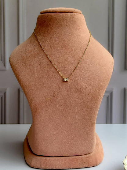 Nix Necklace