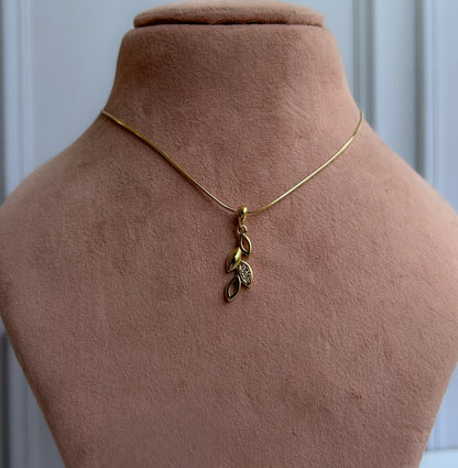 Willow Glow Necklace