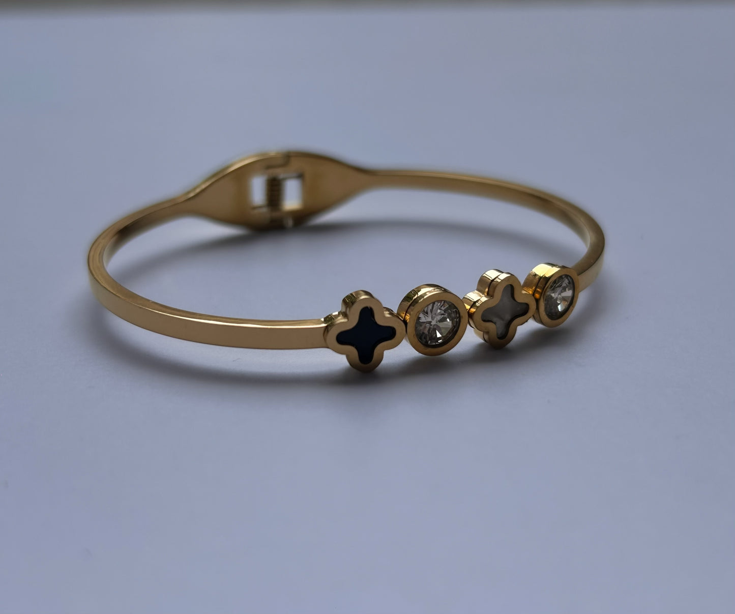 Clover Veil Bracelet