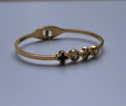 Clover Veil Bracelet