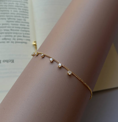 Pristine Arc Bracelet