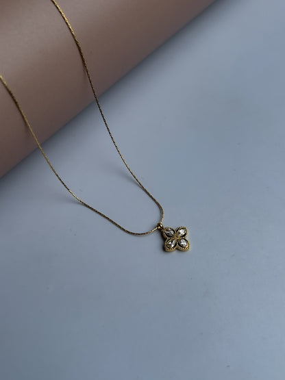 Petite Fleur Necklace