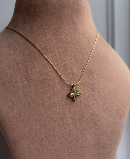 Petite Fleur Necklace
