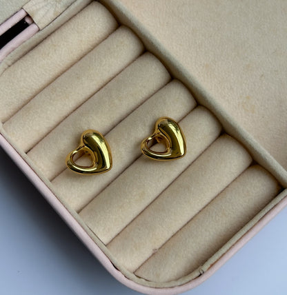 Pufflove Studs