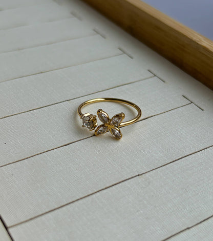 Aurelily Ring