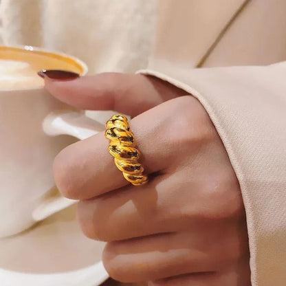 Croissant Ring